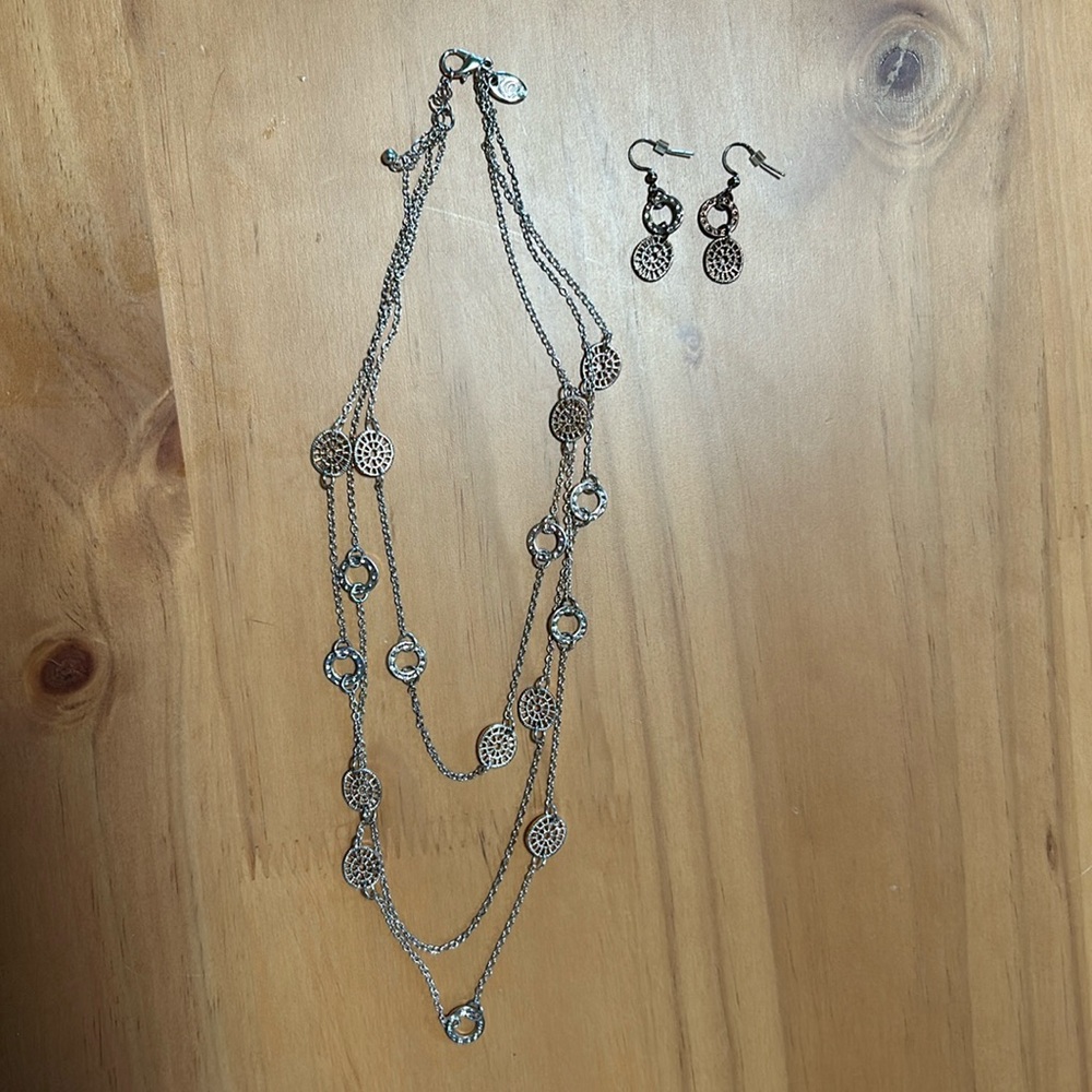 Charming Charlie gold necklace & earrings set